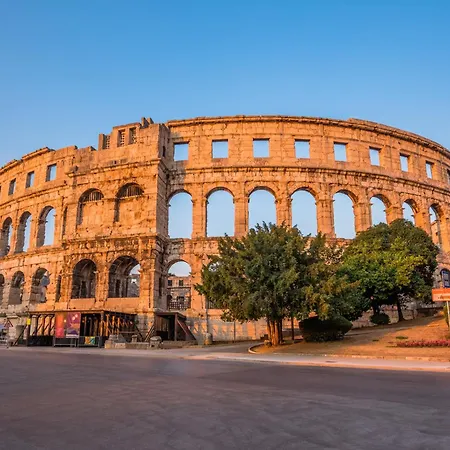 Loredana 11057 Apartman Pula