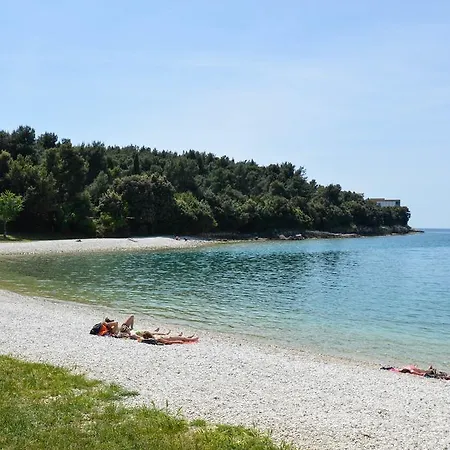 Apartment Pula Near Sea 2