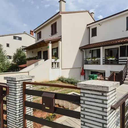 Lägenhet Near Sea 2 Pula